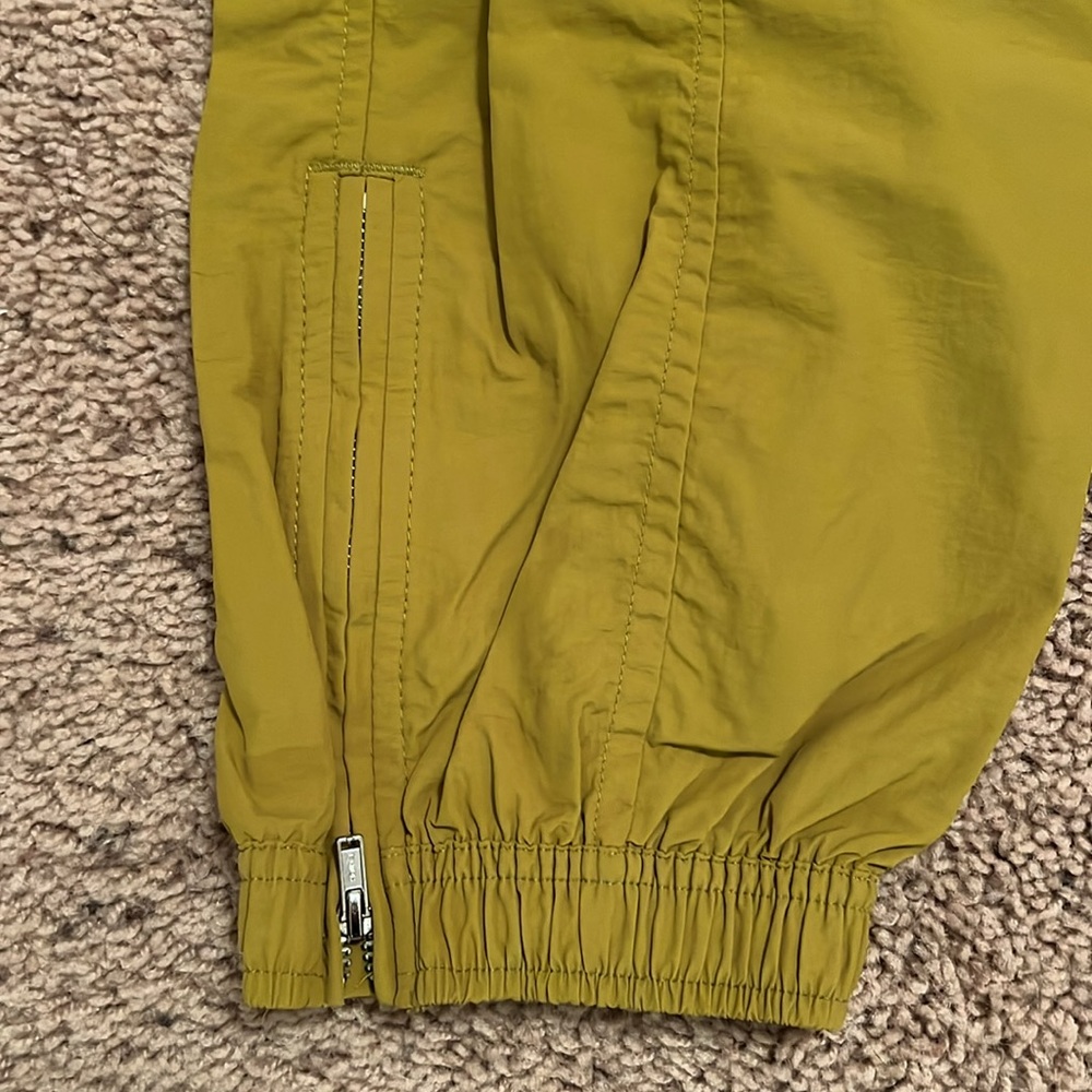Old Navy Cargo Joggers - Picture 2 of 8